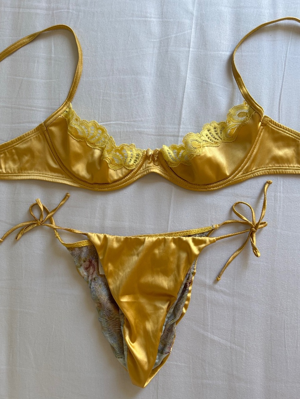 Vintage Bacirubati Satin Lingerie Set